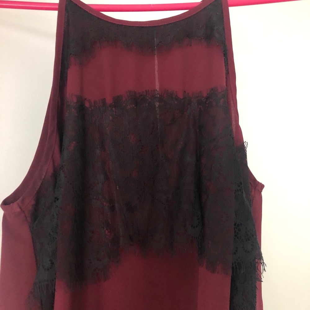 Lacy Detailed Sleeveless Blouse